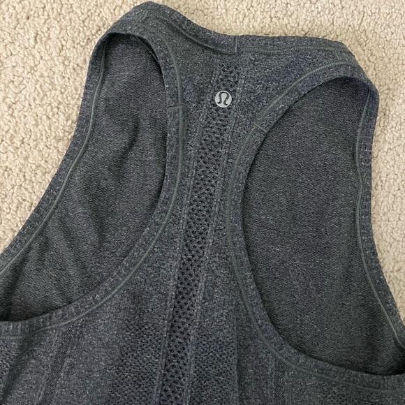 Lululemon Exercise Tank Top - Picture 4 of 4